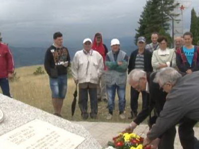 Na Smetovima obilježen Dan ustanka
