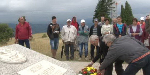 Na Smetovima obilježen Dan ustanka