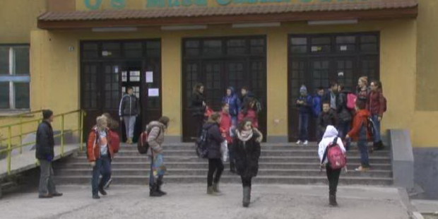 Štrajk upozorenja u školama