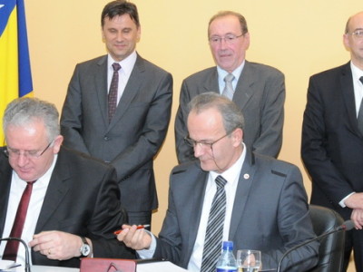 Potpisan Opći kolektivni ugovor za FBiH