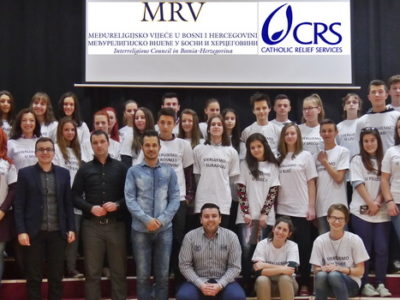 Mladi obišli vjerske objekte