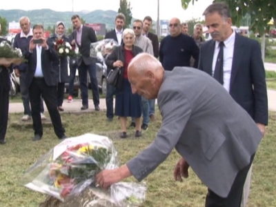 Cvijeće na grob Mateje Jurić
