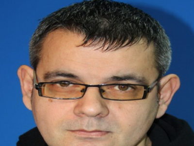 Dženaza Harisu Bašiću ispred Čaršijske džamije