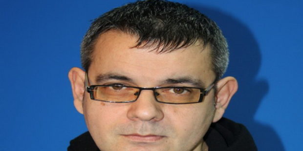 Dženaza Harisu Bašiću ispred Čaršijske džamije
