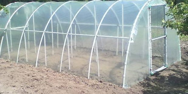 Podijeljena još 3 plastenika demobilisanim borcima
