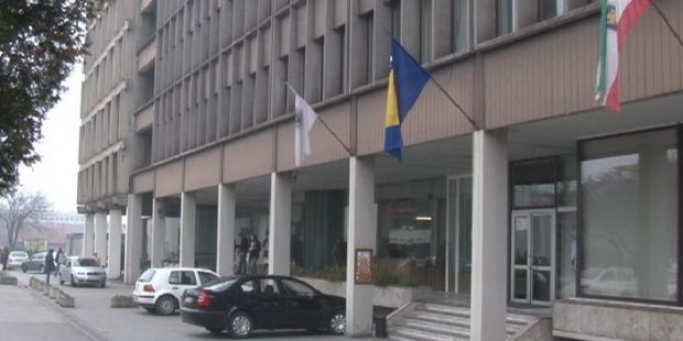 Lišen slobode zbog pokušaja podmićivanja