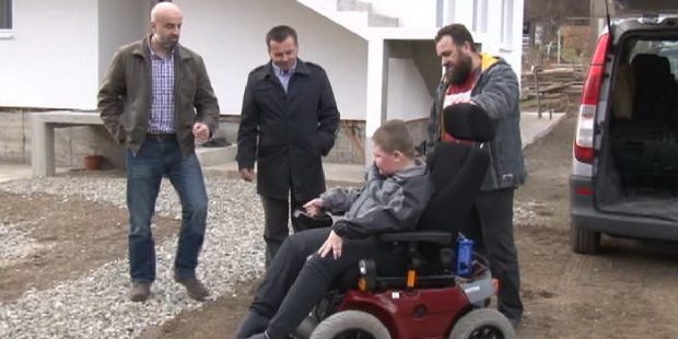 Donirana kolica Selmanu Kozliću