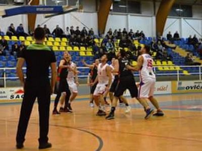 Košarkaši Čelika slavili u Lukavcu