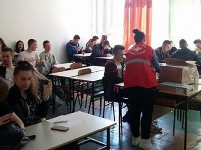 Učenici i nastavnici Tehničke i škole Mladost darivali krv