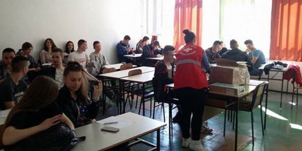 Učenici i nastavnici Tehničke i škole Mladost darivali krv