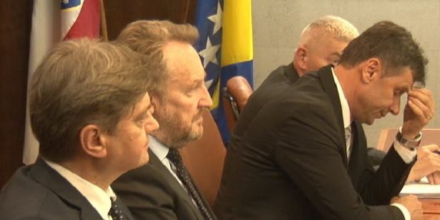 Izetbegović,Zvizdić i Novalić sa privrednicima ZDK