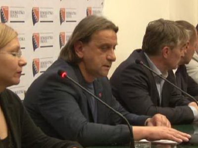 Komšić na javnoj tribini Demokratske fronte