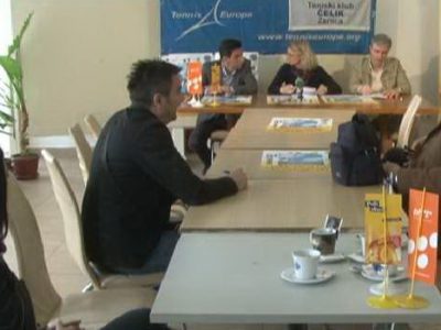 U toku teniski turnir za juniore i juniorke