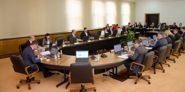 Sredstva za uvezivanje staža za 36 radnika Željezare