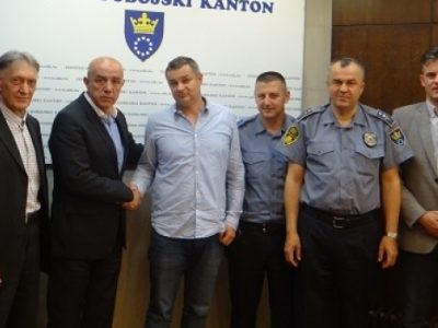 Postignut dogovor o usklađivanju plata policije u ZDK