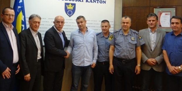 Postignut dogovor o usklađivanju plata policije u ZDK