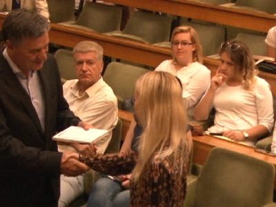 Nagrađena 102 zenička srednjoškolca