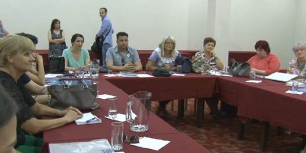 Centar za pravnu pomoć ženama: Sankcije za virtuelno nasilje nad ženama i djecom!