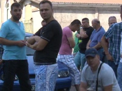 Radnici Cimosa i dalje pred kapijom fabrike