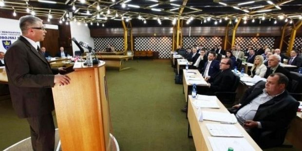 Zastupnik Edhem Fejzić uputio Inicijativu za rješavanje pitanja poreznog duga Zenicatransa