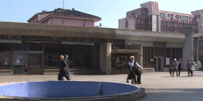 Oglas za izdavanje u zakup objekta Gradska kafana