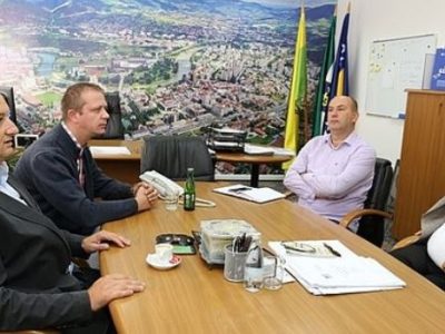 Fra Zdravko Anđić u posjeti gradonačelniku Kasumoviću