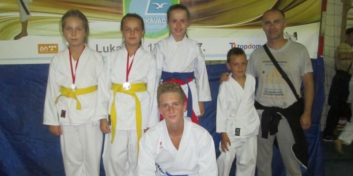 Karate kup Lukavac Open: Sedam medalja za zeničke karatiste